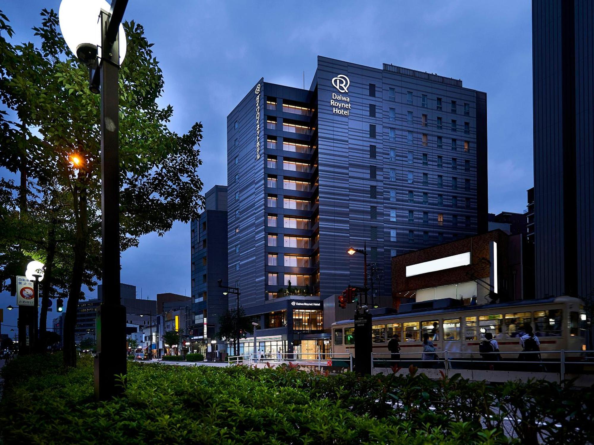 Daiwa Roynet Hotel Toyama-Ekimae Toyama Station Exterior foto